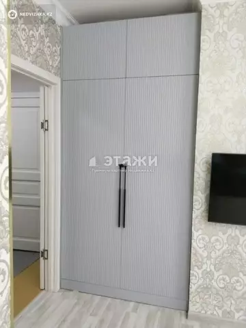 2-комнатная квартира, этаж 8 из 8, 48 м²