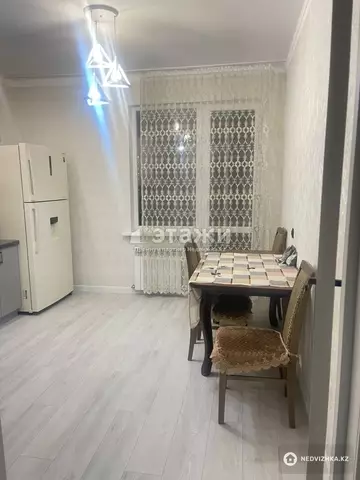 1-комнатная квартира, этаж 2 из 12, 46 м²