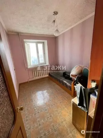 4-комнатная квартира, этаж 4 из 5, 81 м²