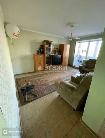 4-комнатная квартира, этаж 4 из 5, 81 м²