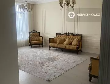 6-комнатный дом, 7 соток, 370 м²