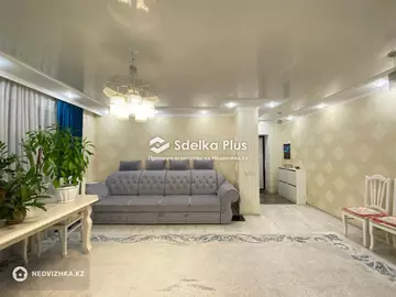 2-комнатная квартира, этаж 4 из 5, 60 м²