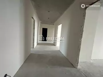 4-комнатная квартира, этаж 9 из 14, 154 м²
