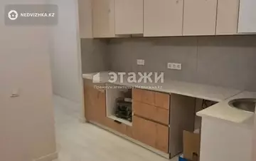 1-комнатная квартира, этаж 4 из 10, 34 м²
