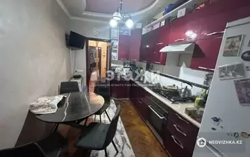 2-комнатная квартира, этаж 4 из 5, 53 м²