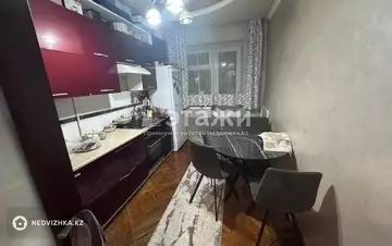 2-комнатная квартира, этаж 4 из 5, 53 м²