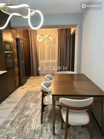 4-комнатная квартира, этаж 5 из 10, 142 м²