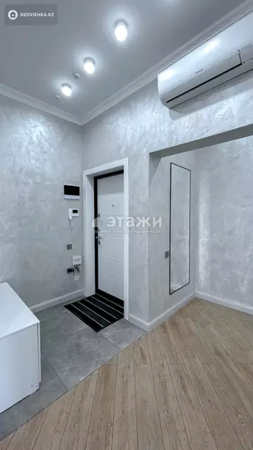 2-комнатная квартира, этаж 10 из 14, 62 м², на длительный срок