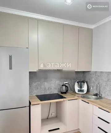1-комнатная квартира, этаж 10 из 18, 35 м²