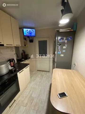 2-комнатная квартира, этаж 8 из 16, 56 м²