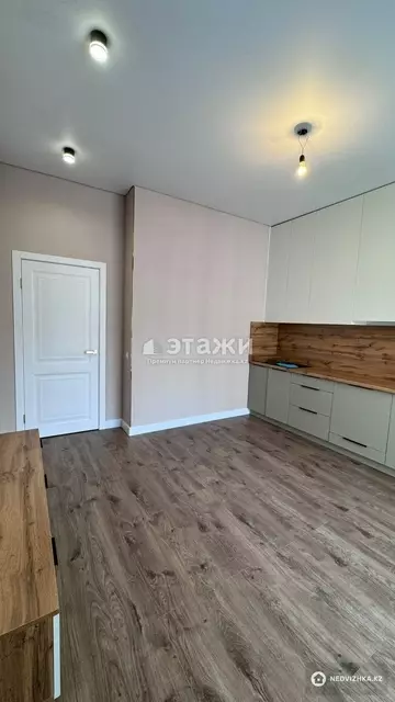 2-комнатная квартира, этаж 8 из 12, 37 м²