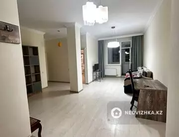 2-комнатная квартира, этаж 4 из 9, 69 м², на длительный срок