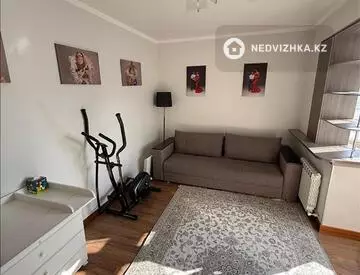 3-комнатная квартира, этаж 8 из 10, 90 м²
