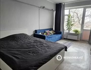 2-комнатная квартира, этаж 4 из 5, 55 м²