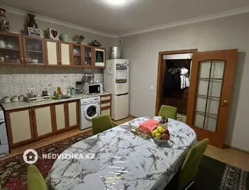 2-комнатная квартира, этаж 8 из 10, 70 м²