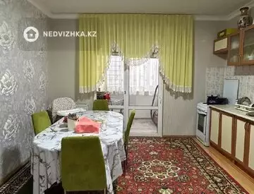 2-комнатная квартира, этаж 8 из 10, 70 м²