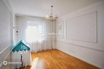 4-комнатная квартира, этаж 18 из 18, 175 м²