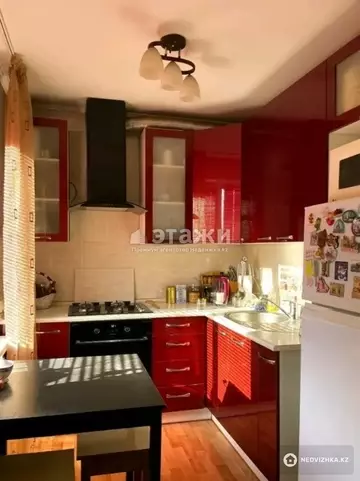 3-комнатная квартира, этаж 4 из 5, 59 м²