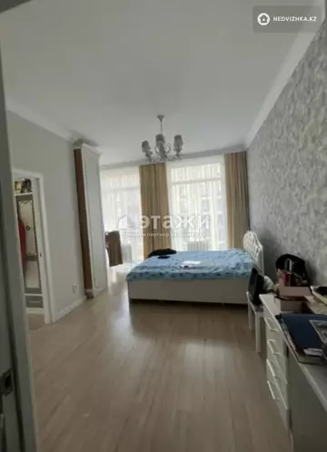 4-комнатная квартира, этаж 7 из 9, 115 м²