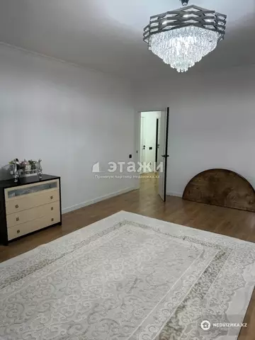 2-комнатная квартира, этаж 8 из 9, 87 м²