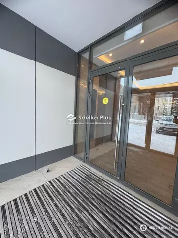 4-комнатная квартира, этаж 9 из 20, 136 м²