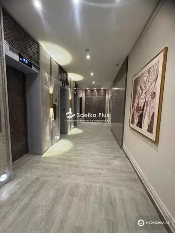 4-комнатная квартира, этаж 9 из 20, 136 м²