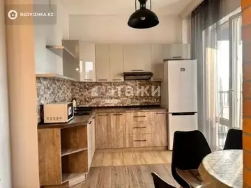 1-комнатная квартира, этаж 12 из 12, 42 м²