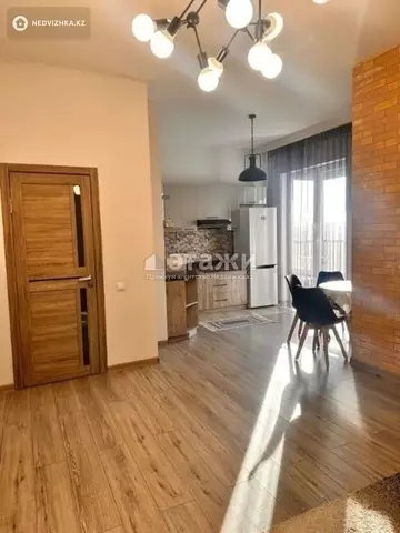 1-комнатная квартира, этаж 12 из 12, 42 м²