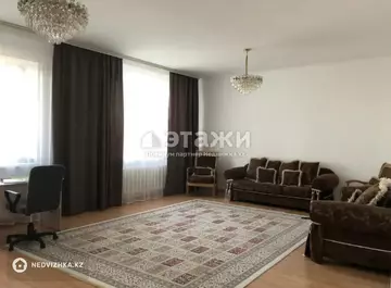 4-комнатная квартира, этаж 4 из 13, 183 м²