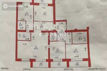 4-комнатная квартира, этаж 4 из 13, 183 м²
