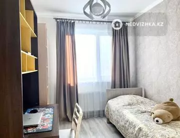 4-комнатная квартира, этаж 8 из 12, 110 м²