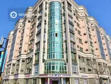 4-комнатная квартира, этаж 7 из 10, 140 м²