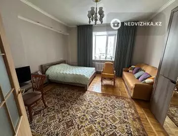 3-комнатная квартира, этаж 1 из 3, 82 м²