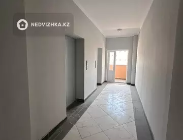 2-комнатная квартира, этаж 3 из 10, 71 м²