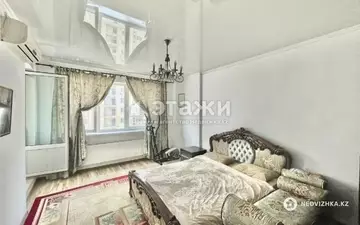 2-комнатная квартира, этаж 11 из 18, 65 м²