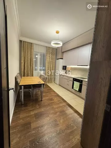 1-комнатная квартира, этаж 5 из 10, 50 м²