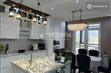 5-комнатная квартира, этаж 12 из 17, 236 м²