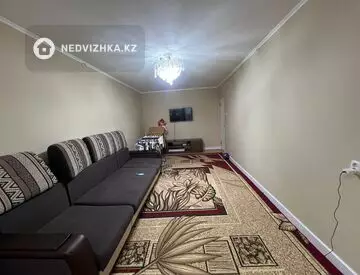 2-комнатная квартира, этаж 4 из 5, 53 м²