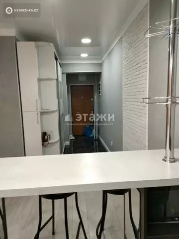 2-комнатная квартира, этаж 10 из 13, 64 м²