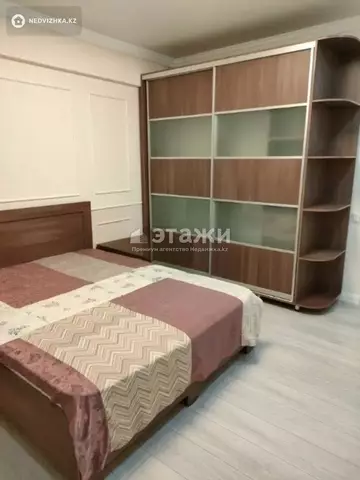 2-комнатная квартира, этаж 10 из 13, 64 м²