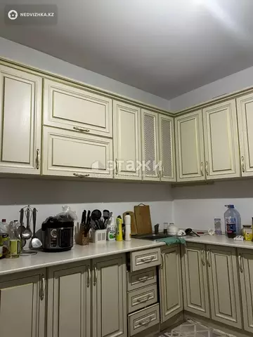 3-комнатная квартира, этаж 9 из 9, 75 м²