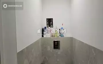 2-комнатная квартира, этаж 2 из 5, 64 м²