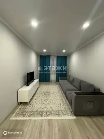 1-комнатная квартира, этаж 10 из 12, 40 м²