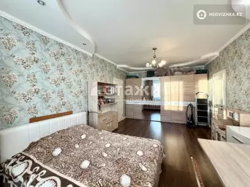 4-комнатная квартира, этаж 21 из 39, 170 м²