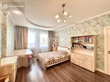 4-комнатная квартира, этаж 21 из 39, 170 м²