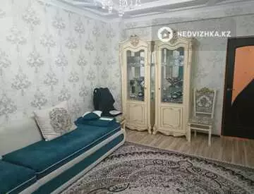2-комнатная квартира, этаж 4 из 10, 70 м²