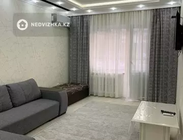 2-комнатная квартира, этаж 3 из 5, 50 м², посуточно