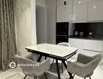 2-комнатная квартира, этаж 2 из 4, 57 м², посуточно