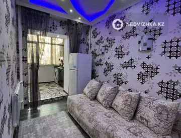 3-комнатная квартира, этаж 2 из 5, 50 м², посуточно