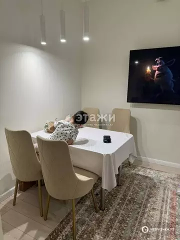 2-комнатная квартира, этаж 10 из 10, 52 м²